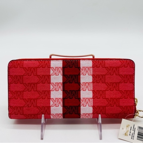 Michael Kors Large Continental Wallet
Wristlet Sangria - Picture 5 of 9